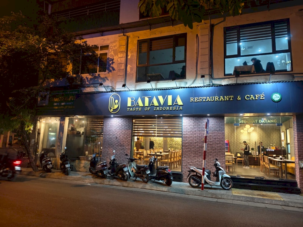 The inviting glow of Batavia Restaurant & Cafe